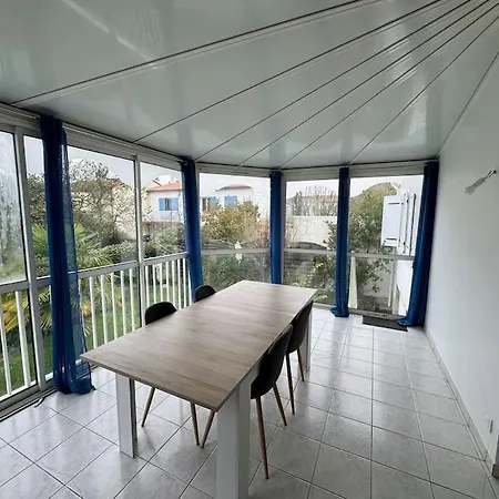 Le Nid Lumineux A Sur Yon Apartment *